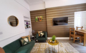 6 Separate beds, 2 baths -Leith Spectacular Apartment, Edinburgh